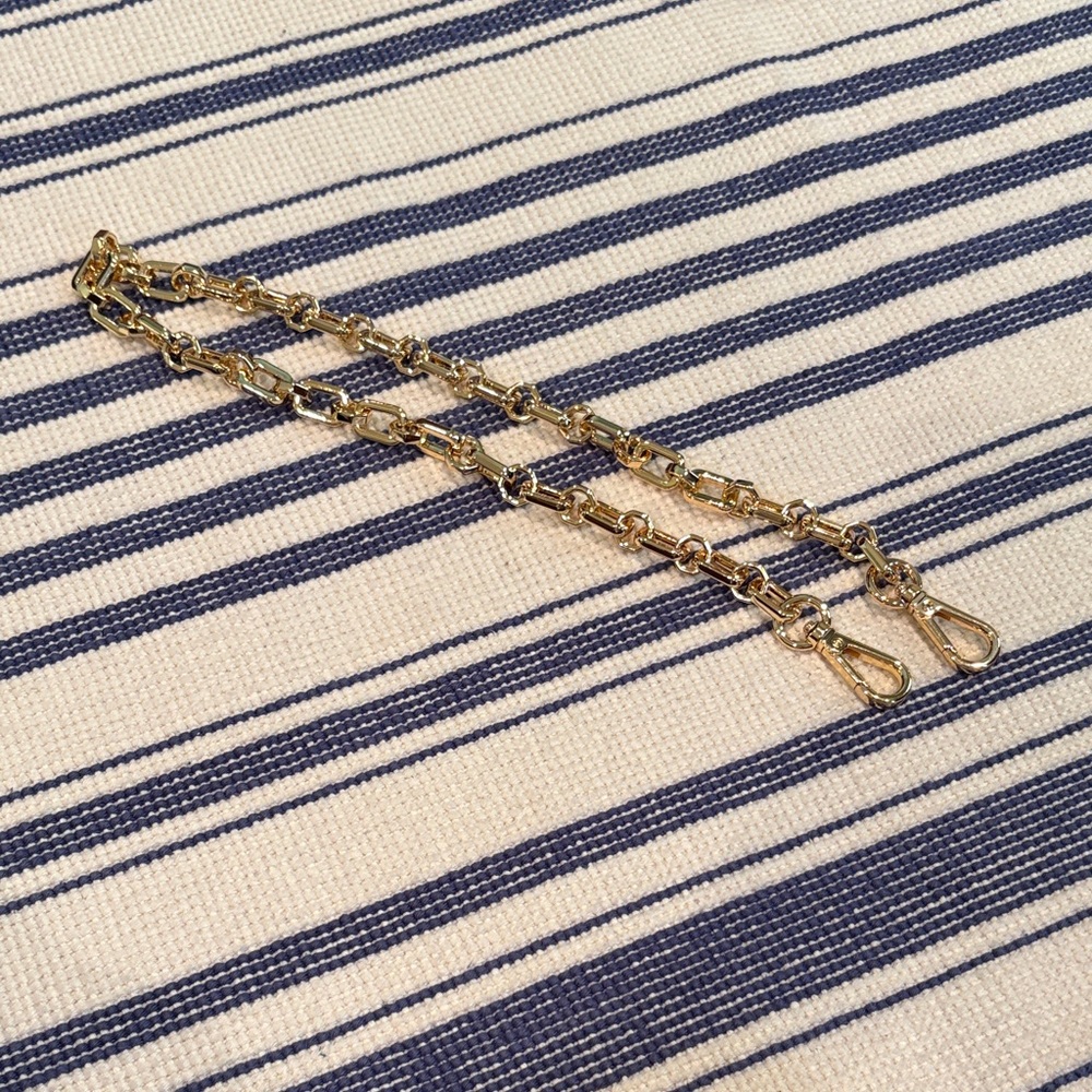 NWOT Gold Tone Chain Strap - Double Clip 26”